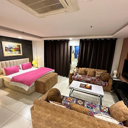 Sunset Luxury Gold Crest Mall Residency Lahor Dış mekan fotoğraf