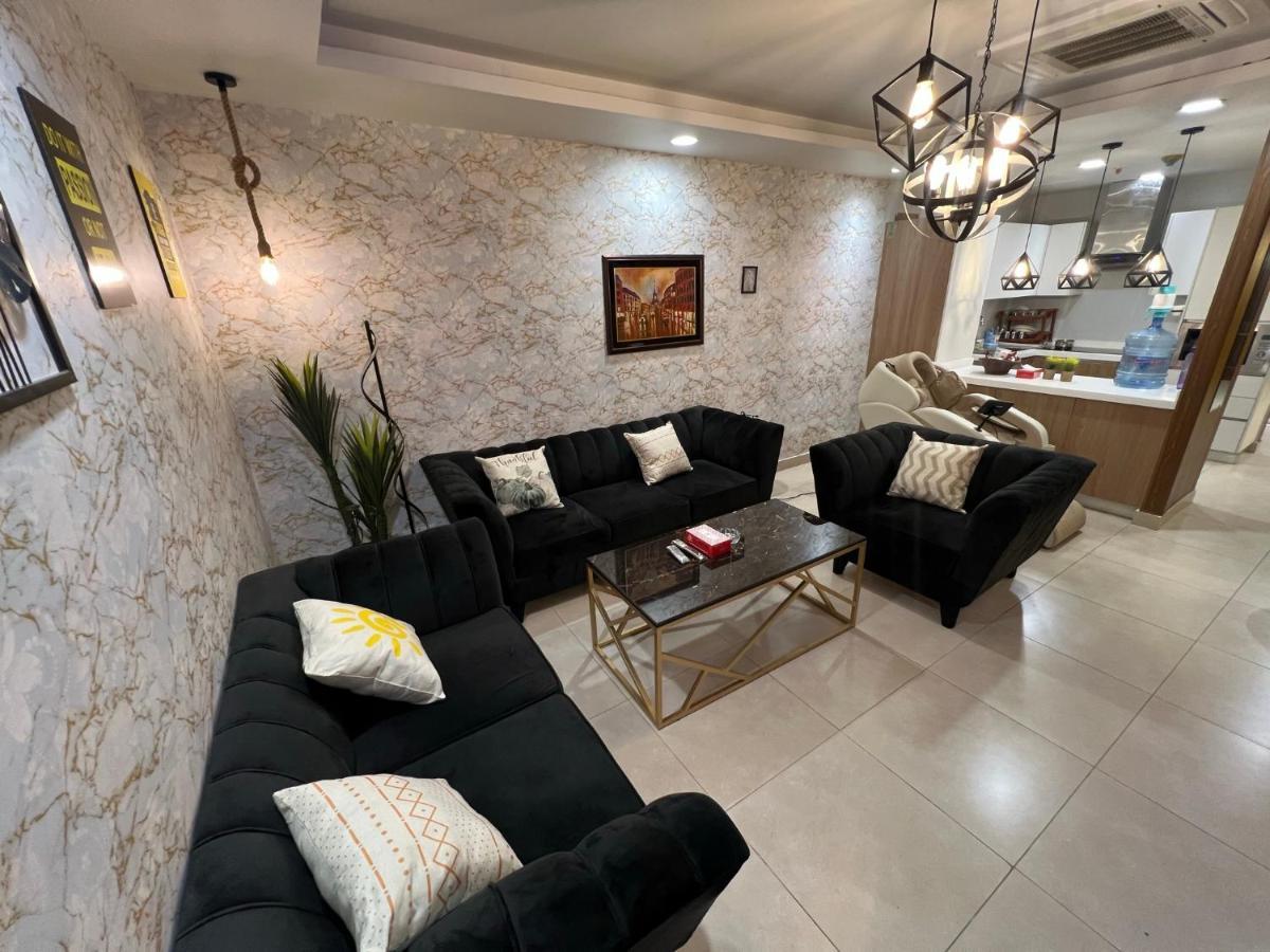 Sunset Luxury Gold Crest Mall Residency Lahor Dış mekan fotoğraf