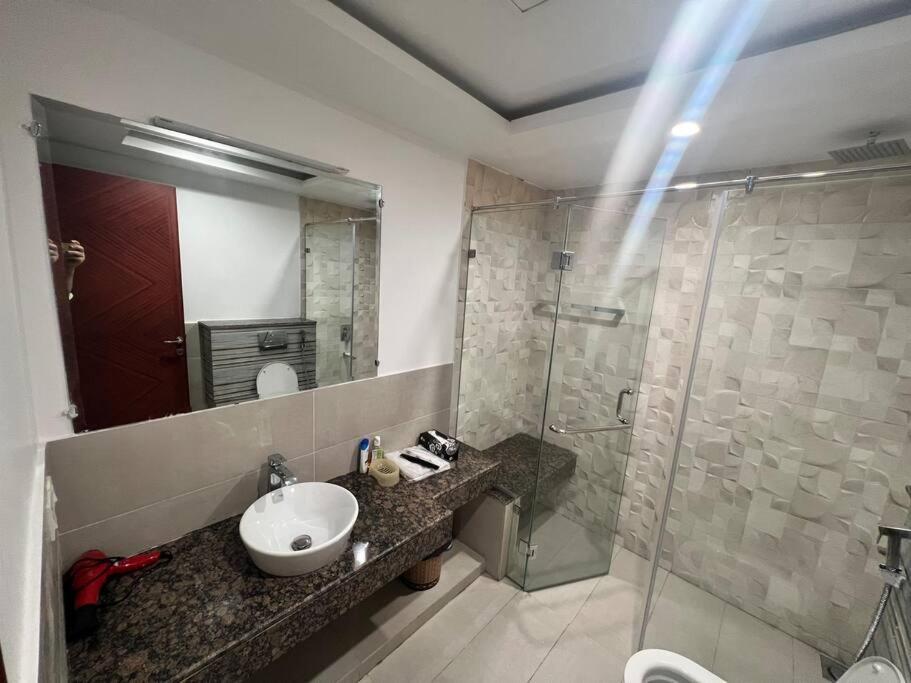 Sunset Luxury Gold Crest Mall Residency Lahor Dış mekan fotoğraf