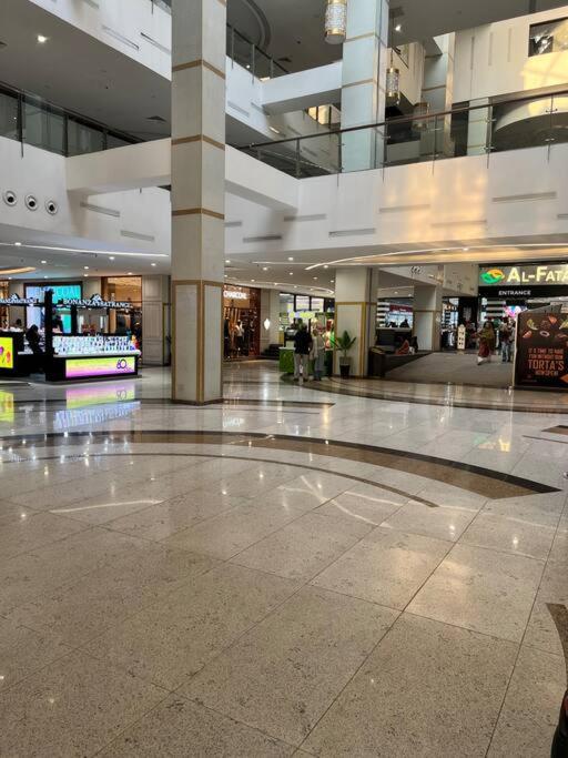 Sunset Luxury Gold Crest Mall Residency Lahor Dış mekan fotoğraf