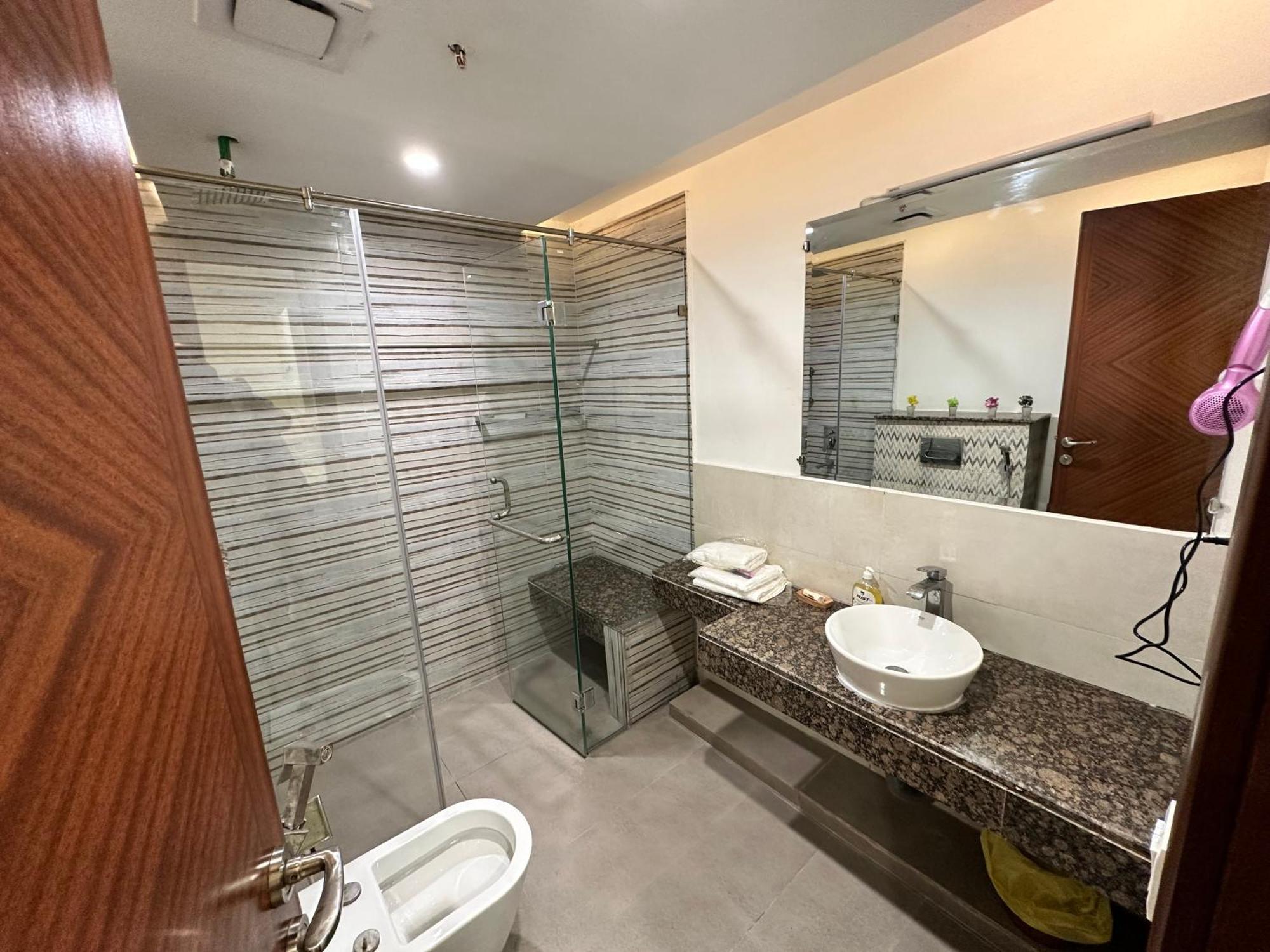 Sunset Luxury Gold Crest Mall Residency Lahor Dış mekan fotoğraf