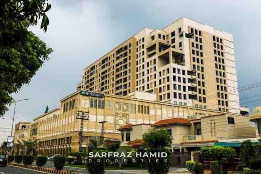 Sunset Luxury Gold Crest Mall Residency Lahor Dış mekan fotoğraf