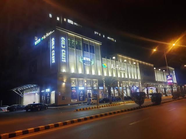 Sunset Luxury Gold Crest Mall Residency Lahor Dış mekan fotoğraf